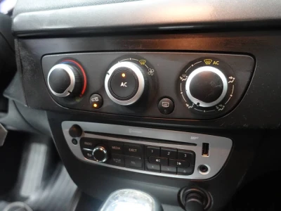 2015 Renault Fluence 15