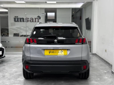 2022 Peugeot 3008 5