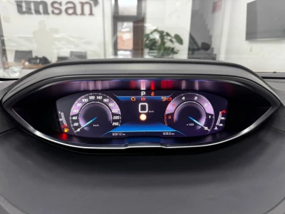 2022 Peugeot 3008 11